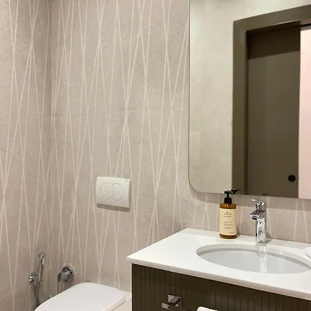 Hotel Grand Duka &