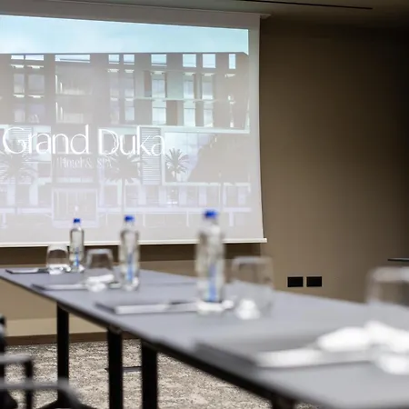 Hotel Grand Duka & 5*